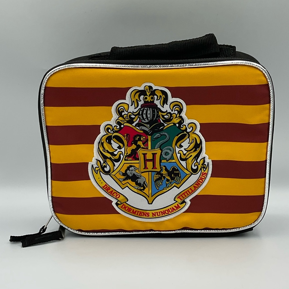 Wizarding World Harry Potter Hogwarts Crest Lunch Box w/ Gryffindor Colors